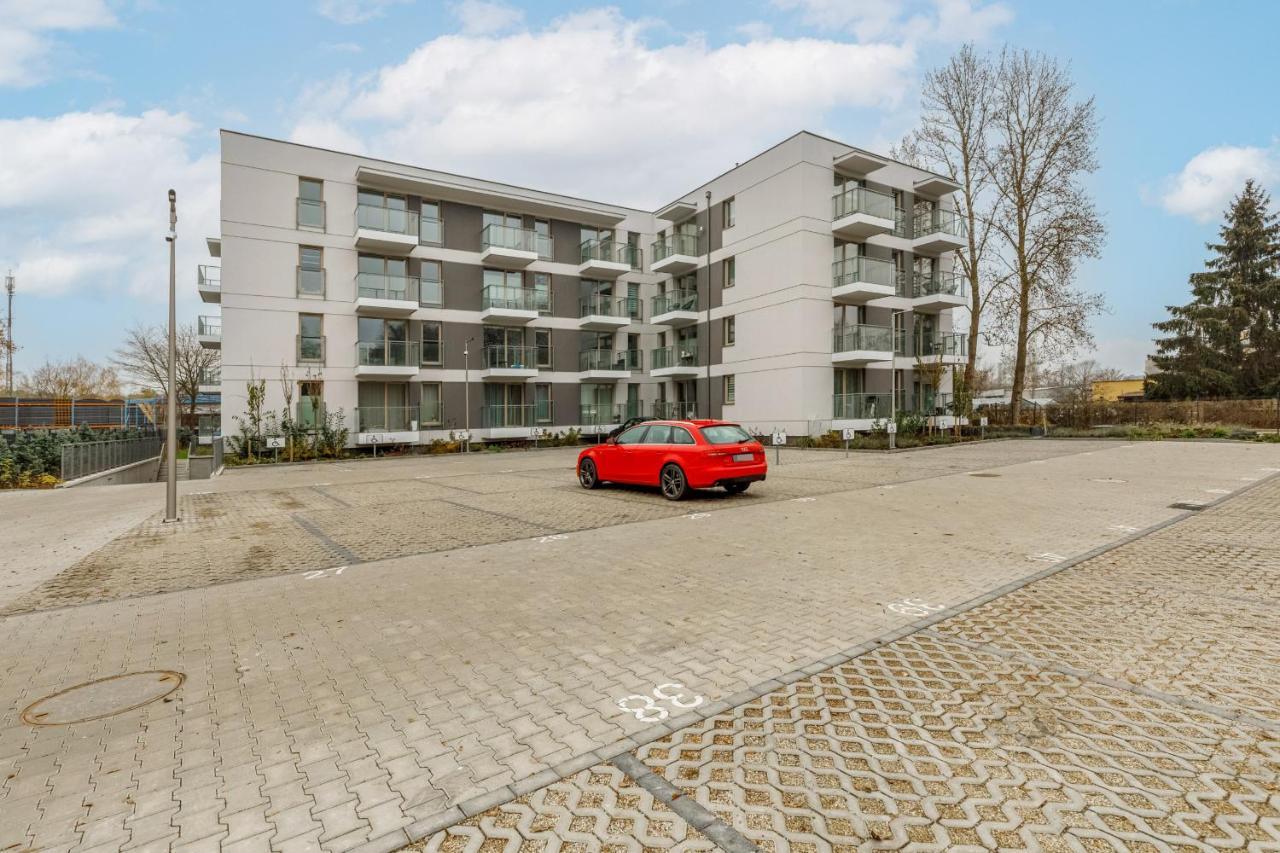 Green Square Apartment With Balcony Swinoujscie By Noclegi Renters Luaran gambar